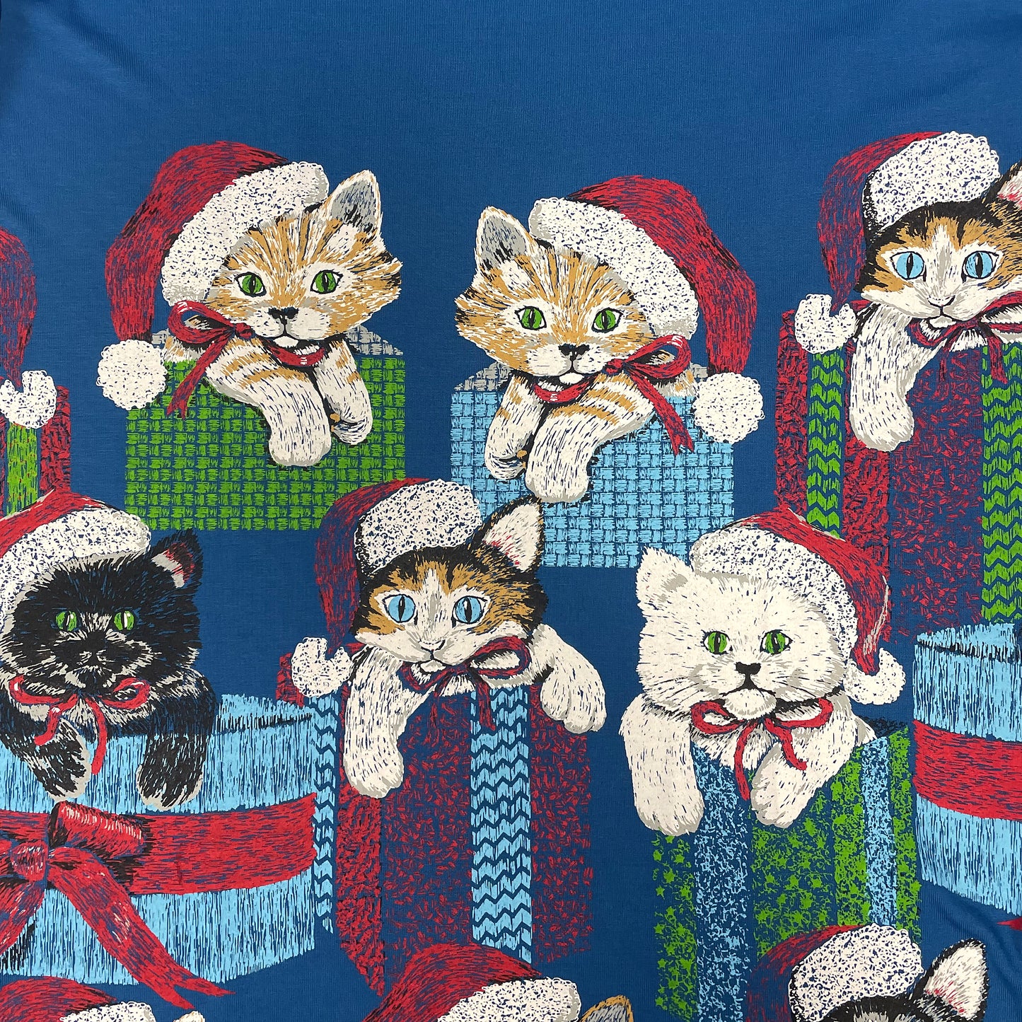 Kitty Presents Kimono